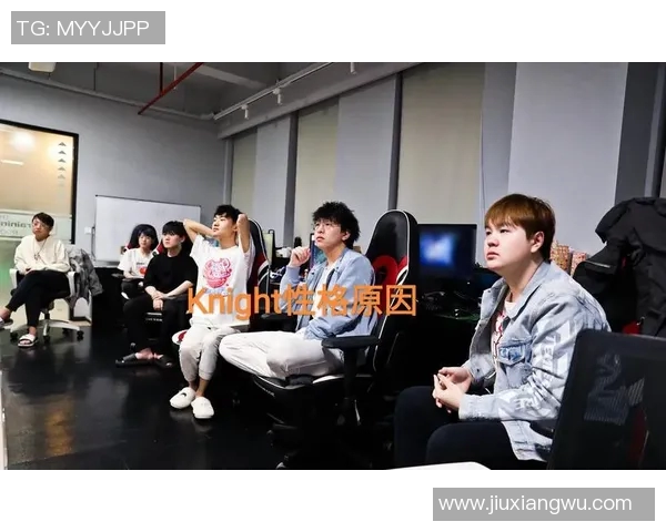 TES团队默契提升显著职业联赛中配合表现引人注目