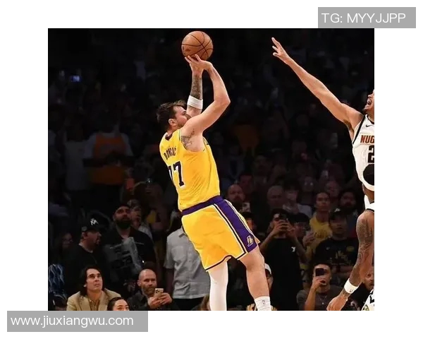 湖人逆转掘金精彩对决揭示球队韧性与战术智慧的完美结合